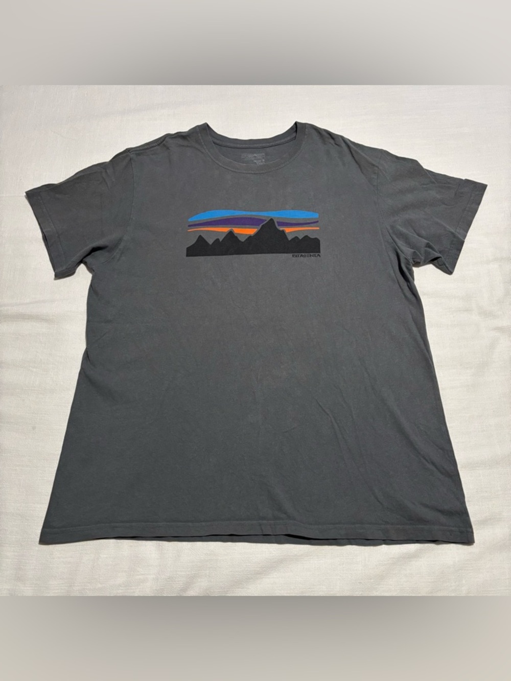 Men's Patagonia Fitz Roy Banner Cotton T-Shirt | Dark Gray | Sz XL | Regular Fit